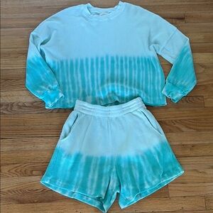 Electric & Rose Blue and White Tie-Dye Sweatshirt thermal Shorts Set